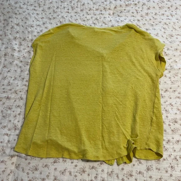 Yellow/Green linen Button-Up Top - Picture 4 of 6